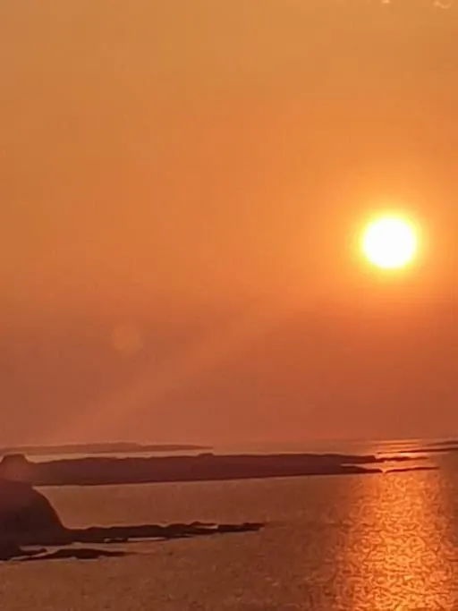 Tom Jacks, Coastal Views And Beach Walks Connemara Galway Holiday home